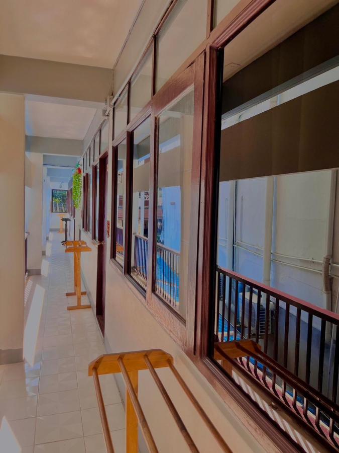 Baan Rachaya Apartment Chiang Mai Bagian luar foto