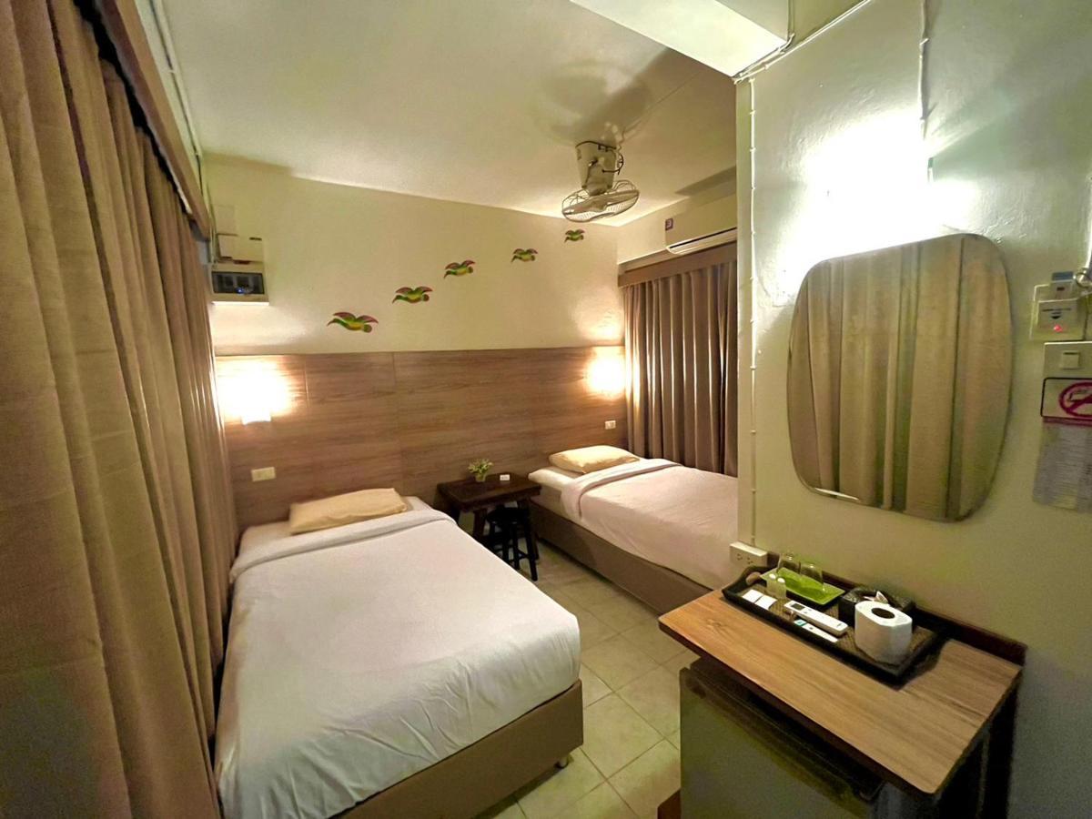 Baan Rachaya Apartment Chiang Mai Bagian luar foto
