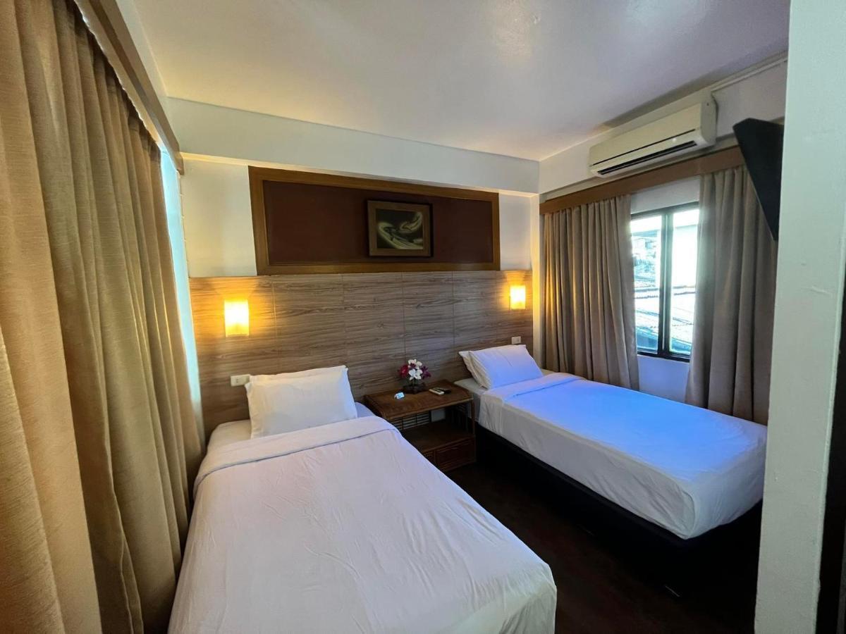 Baan Rachaya Apartment Chiang Mai Bagian luar foto