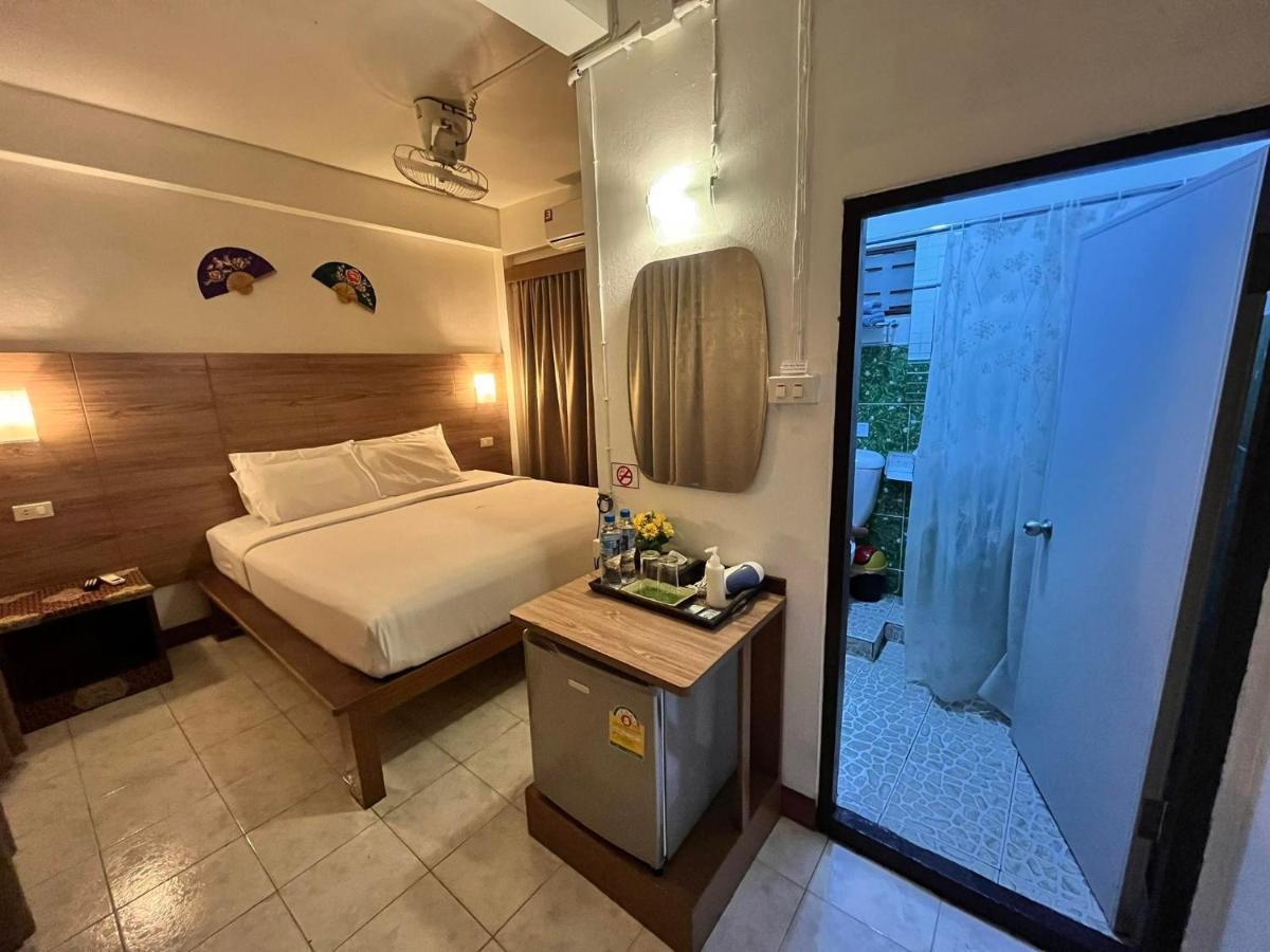 Baan Rachaya Apartment Chiang Mai Bagian luar foto