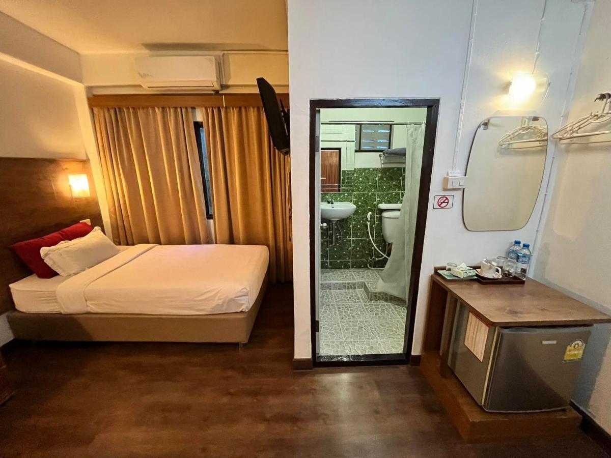 Baan Rachaya Apartment Chiang Mai Bagian luar foto