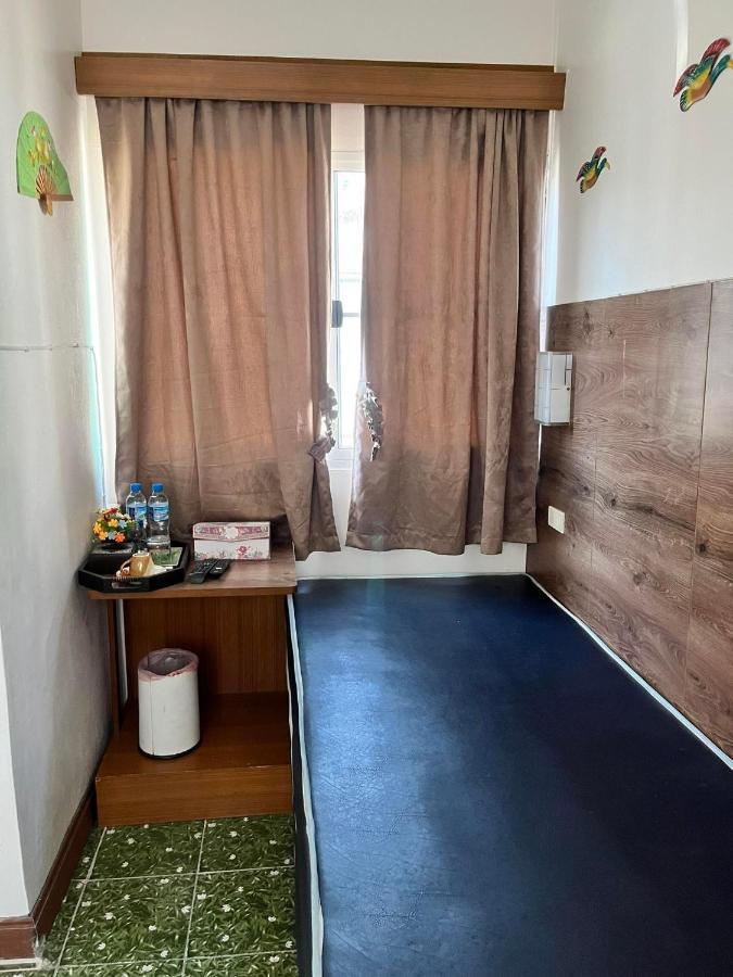 Baan Rachaya Apartment Chiang Mai Bagian luar foto