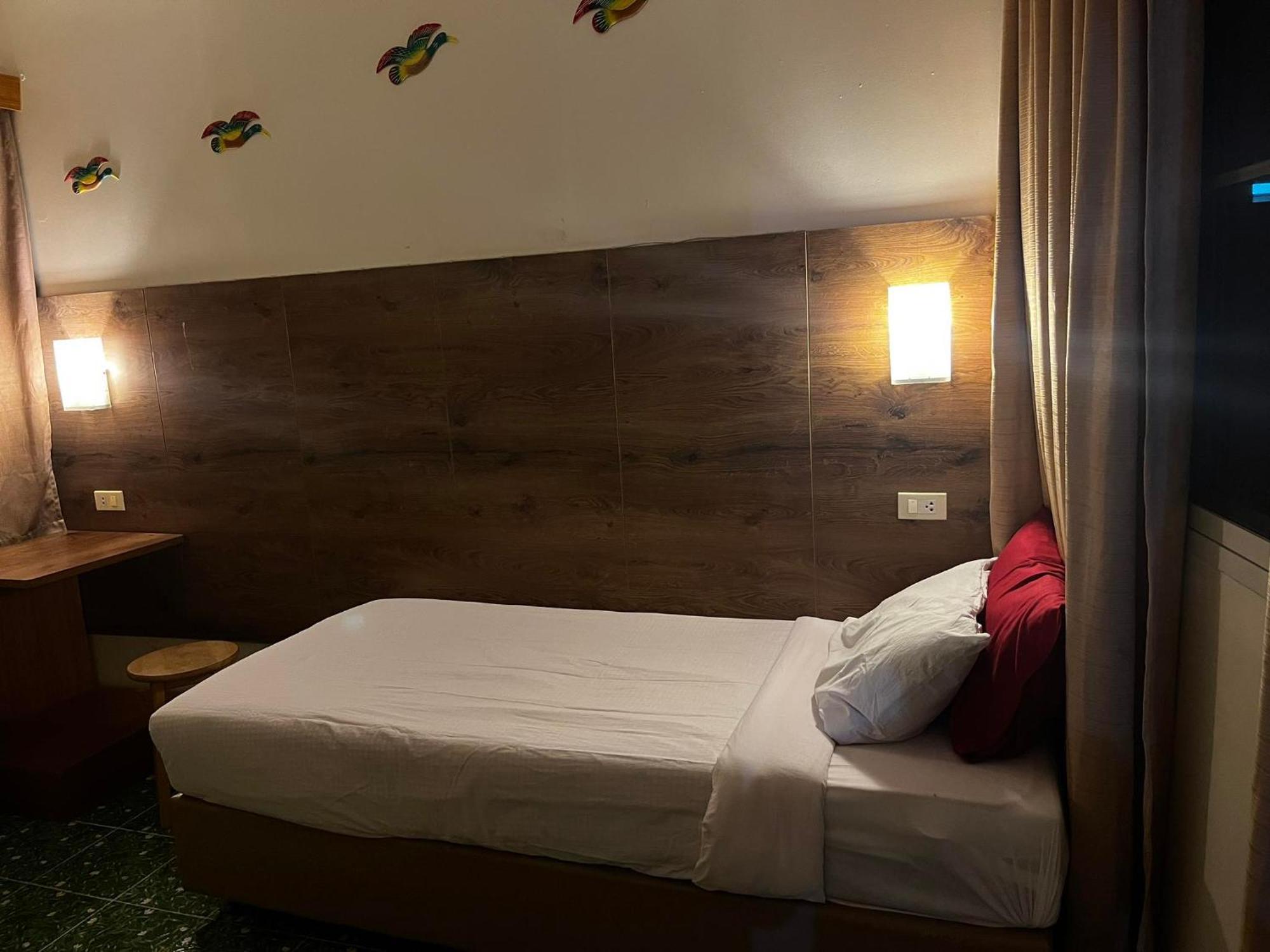 Baan Rachaya Apartment Chiang Mai Bagian luar foto